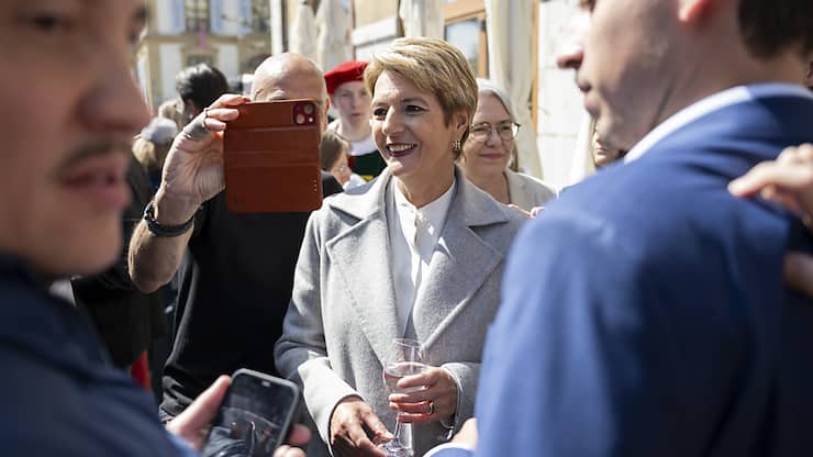 Pour la présidente de la Confédération Karin Keller-Sutter, "la situation avec ces droits de douane élevés dans le monde entier est très mauvaise pour le commerce international".