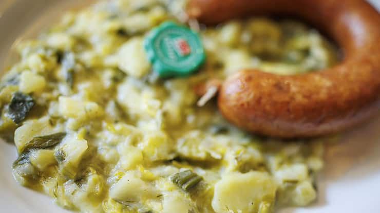 Les restaurants ou cantines sont tenus de pouvoir informer sur d'éventuels allergènes dans leurs plats. La situation s'est améliorée, constatent les chimistes cantonaux. (photo prétexte)