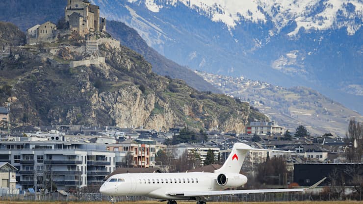 L'aéroport de Sion pourrait, à terme, devenir cantonal (photo d'archives).