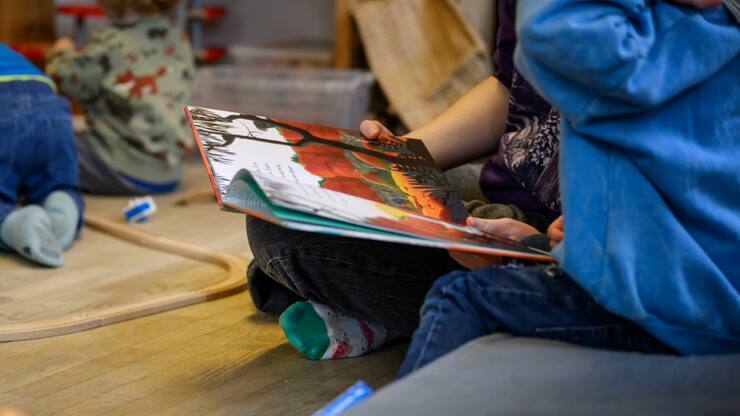 Le National tient aux conventions-programmes destinées à soutenir les cantons dans l'encouragement de l'accueil extrafamilial (image d'illustration).