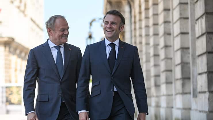 Les retrouvailles vendredi à Nancy entre le Premier ministre polonais  Donald Tusk (à gauche) et Emmanuelle Macron coïncident avec la Journée de l'Europe, qui célèbre cette année les 75 ans de la construction européenne.