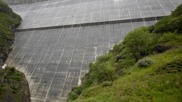 Plus importante construction du genre en Suisse, le barrage de la Grande-Dixence a été réalisé voici 75 ans (photo d'archives).