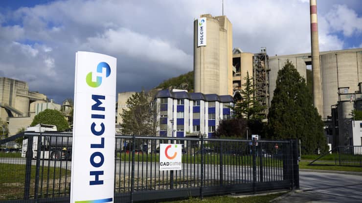 Les 992 propriétaires du numéro deux mondial du ciment présents à Zoug ont avalisé à une majorité de 99,75% le versement extraordinaire d'un titre Amrize pour chaque action Holcim en leur possession (archives).