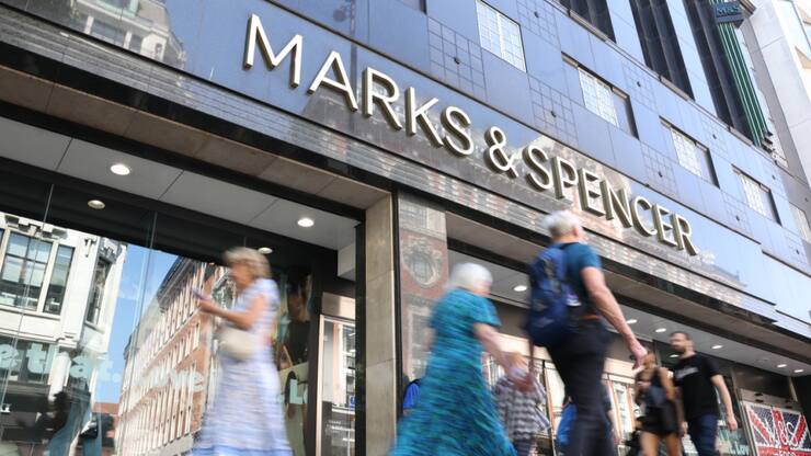 Marks &amp; Spencer estime l'impact à environ 300 millions de livres sur le résultat d'opérationnel du groupe pour l'exercice 2025/26 (archives).