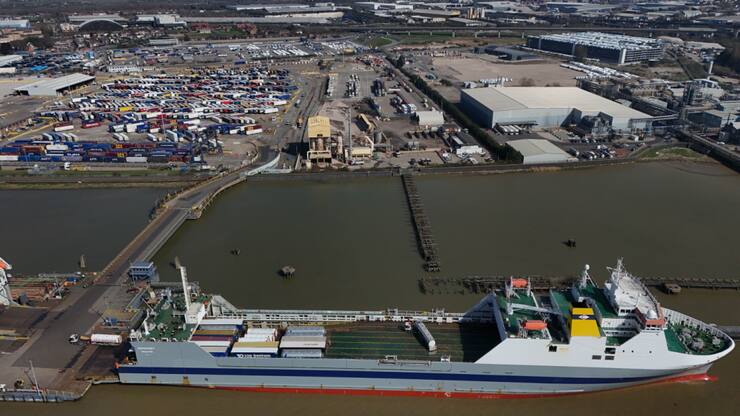 Le Royaume-Uni a connu en avril, mois de l'entrée en vigueur des nouveaux droits de douanes, la plus forte baisse mensuelle jamais constatée des exportations de biens vers les États-Unis (archives).