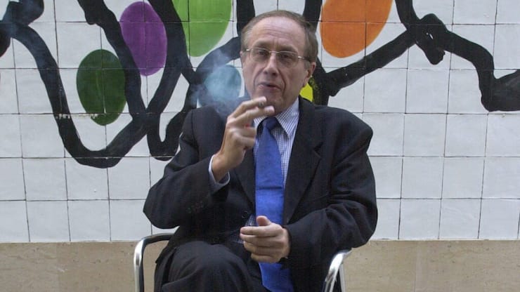 Journaliste et militant, au Monde diplomatique ou à Attac, Bernard Cassen est décédé.