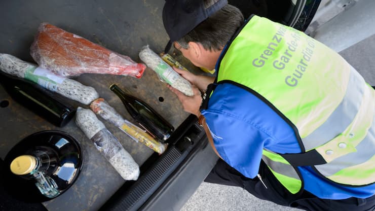 Le tourisme d'achat notamment a alimenté l'essor des dépenses helvétiques à l'étranger l'an dernier. (archive)