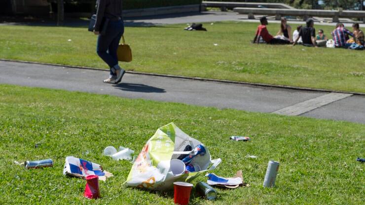 Le "littering" sera puni au niveau national en Suisse (archives).