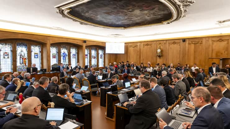 L'introduction d'un salaire minimum est de nature à "affaiblir le partenariat social", estime la majorité bourgeoise du Grand Conseil fribourgeois (archives).