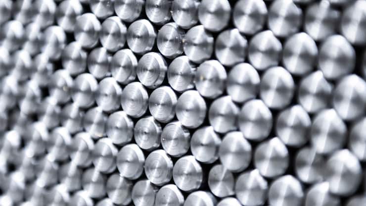 La Comco dispose d'indices selon lesquels quatre commerçants d'acier du canton du Tessin auraient conclu des accords (archives).