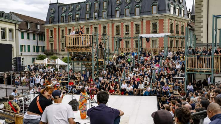 Les événements proposant déjà la vaisselle réutilisable, à l'image du Festival de la Cité (photo), témoignent d'un impact positif notamment grâce à la création d'un environnement plus propre et agréable pour tous (archives).
