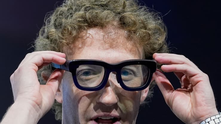 Après avoir massivement investi dans des lunettes de réalité virtuelle et augmentée, ou encore le métavers, le béhémoth des réseaux sociaux débourse désormais à tout va dans l'intelligence artificielle. (archive)