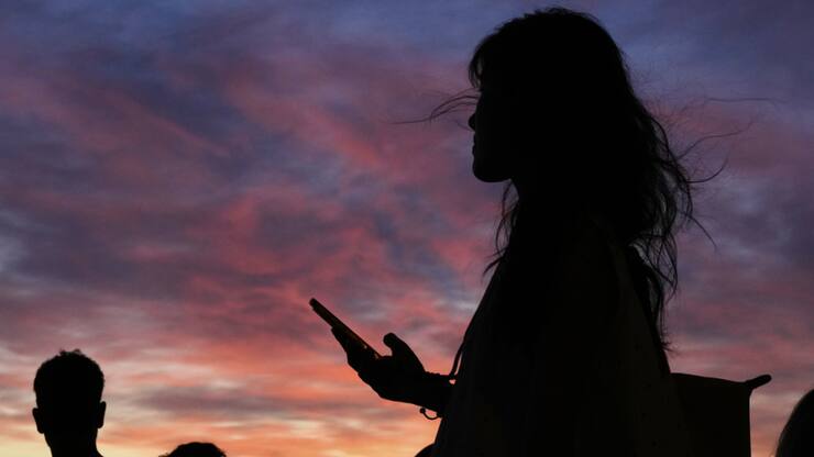 Même tard le soir, il fait très très chaud en France.