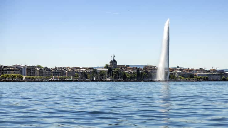 A cause des fortes chaleurs, la température du Lac Léman est de 26 degrés. soit 4 de plus que par rapport à la mi-juin. Une tendance similaire à celle des autres lacs du pays.