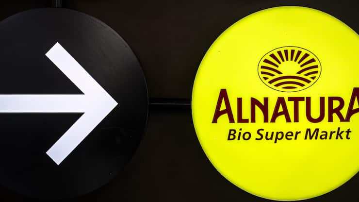 En l'absence de repreneur pour ses supermarchés bio en Suisse, lâchés par Migros Zurich, le géant allemand du secteur tire la prise de ses 25 succursales. (archive)