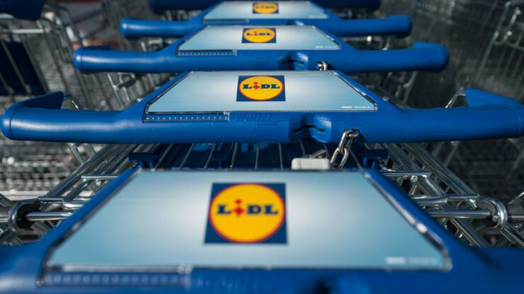 La société ITM (chargée de la politique commerciale du Groupement des Mousquetaires qui comprend Intermarché et Netto) a assigné Lidl en justice en 2019 en raison de ces publicités diffusées à compter de 2017, avait été déboutée en première instance le 30 mai 2022, avant de faire appel.
