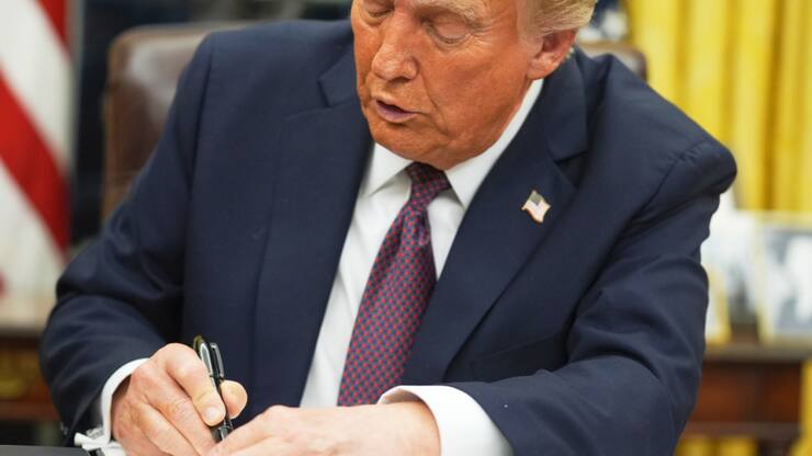 Donald Trump a envoyé plus de 20 lettres depuis lundi à travers le monde pour communiquer à différents pays de nouveaux droits de douane (archives).