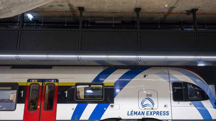 L'offre en transports publics dans le Grand Genève doit mieux répondre aux besoins par un élargissement des horaires du Léman Express, estiment les associations Transports et environnement (ATE) et Rail Dauphiné Savoie Léman (ARDSL).
