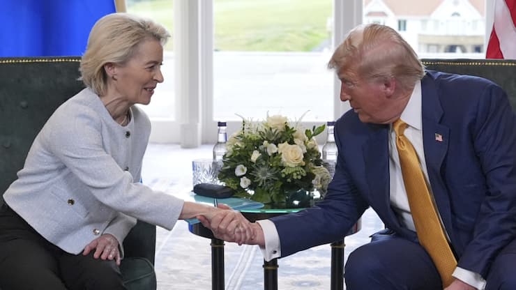 Les Etats-Unis et l'UE ont "conclu un accord", a annoncé Donald Trump, qui a rencontré Ursula von der Leyen dimanche en Ecosse.