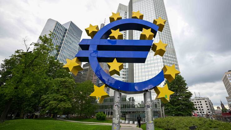 Eurostat estime que 12,967 millions de personnes étaient au chômage dans l'UE en juin, dont 10,7 millions dans la zone euro. (archive)