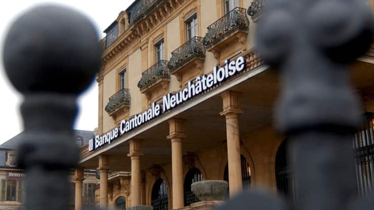 La BCN devra composer avec le faible niveau des taux d'intérêt à court terme. Par ailleurs, l'introduction de droits de douane très élevés pour le principal marché d'exportation du canton s'ajoute à un ralentissement économique déjà présent depuis de nombreux mois.