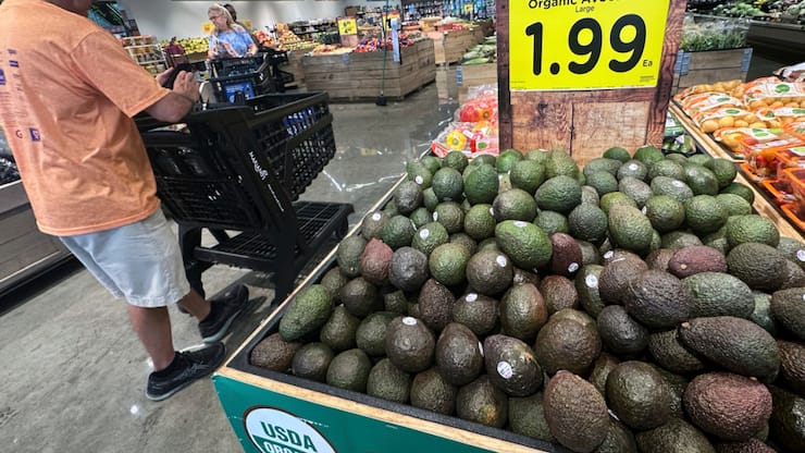 La plupart des experts s'attendent à voir les prix augmenter aux Etats-Unis au fur et à mesure de l'entrée en vigueur des droits de douane mis en place par le président Donald Trump depuis son retour au pouvoir en janvier. (archives)