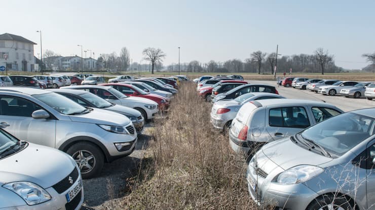 Sur les huit premiers mois de l'année, avec 1'046'432 immatriculations, le marché français des voitures particulières neuves est en baisse de 7,14%. (archive)