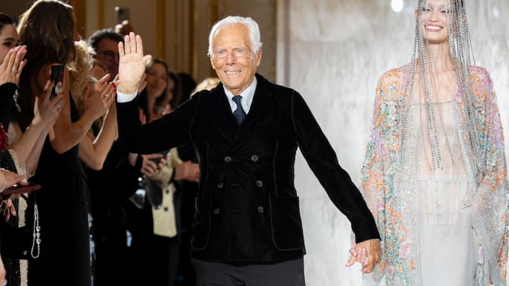 Giorgio Armani a chargé la fondation qui hérite de sa société "de céder une participation de 15%" à un géant du monde de la mode "entre 12 et 18 mois après l'ouverture du testament" (archives).
