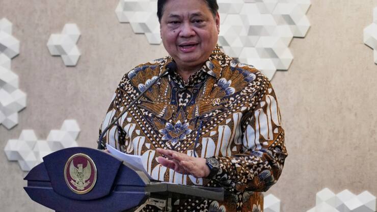 Le ministre indonésien de l'économie Airlangga Hartarto a signé un accord de libre-échange avec l'UE.