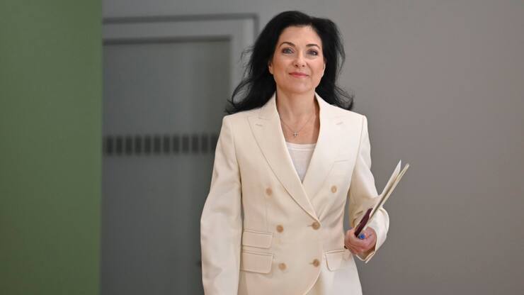 La ministre allemande de l'Economie, Katharina Reiche, présente mercredi les prévisions d'automne du gouvernement fédéral pour l'année en cours et 2026. (archive)