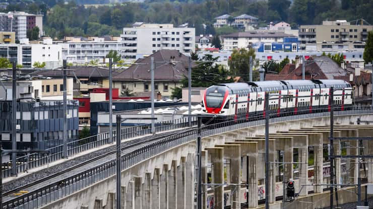 Les infrastructures ferroviaires auront un tout autre visage d'ici 2045 (ici illustration avec le tronçon Renens-Prilly).
