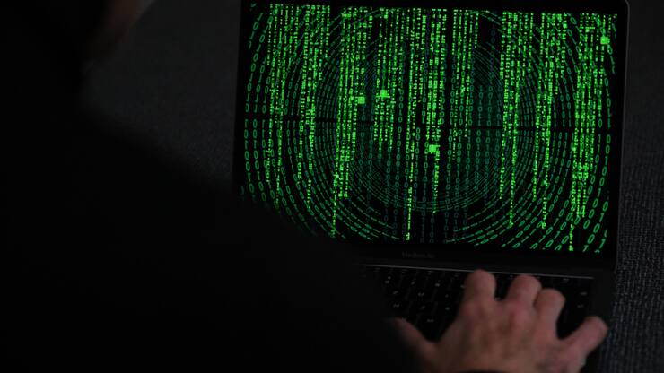 Le groupe de pirates informatiques AKIRA utilise des logiciels pour voler les données de leurs victimes puis les chiffrer avant de demander une rançon (archives).