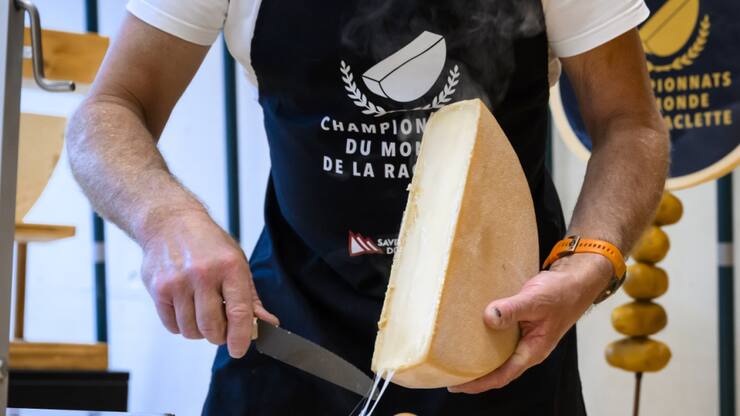 La raclette sera à l'honneur à Morgins (VS) du 24 au 26 octobre lors des Championnats du monde de la raclette (image d'archive).