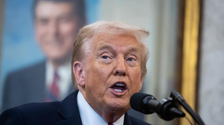 Donald Trump a annoncé qu'il allait rencontrer le président chinois Xi Jinping en Corée du Sud dans "deux semaines environ" (archives).