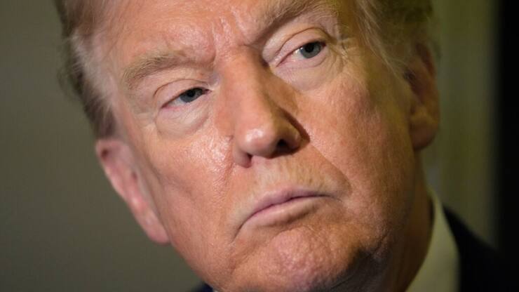 Donald Trump a augmenté de 10% les droits de douane canadiens.