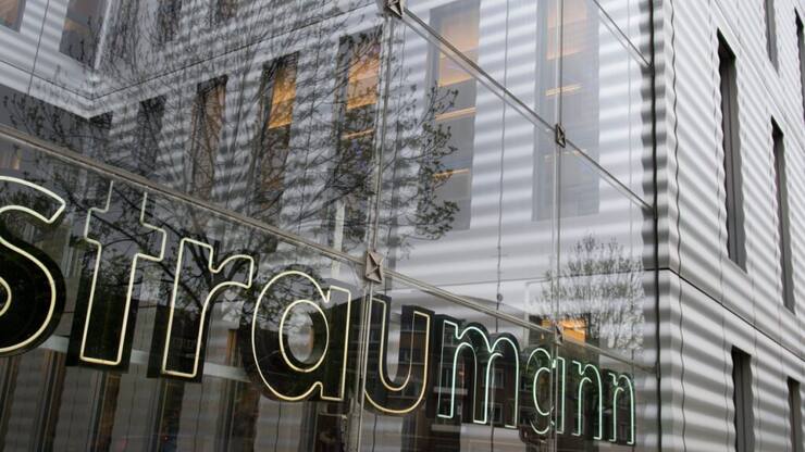 Entre juillet et septembre, le chiffre d'affaires de Straumann a grimpé de 8,3% sur un an à 602,2 millions de francs, contre 585,5 millions sur la même période en 2024, indique mercredi dans un communiqué le fabricant d'implants dentaires, dont le siège est à Bâle.