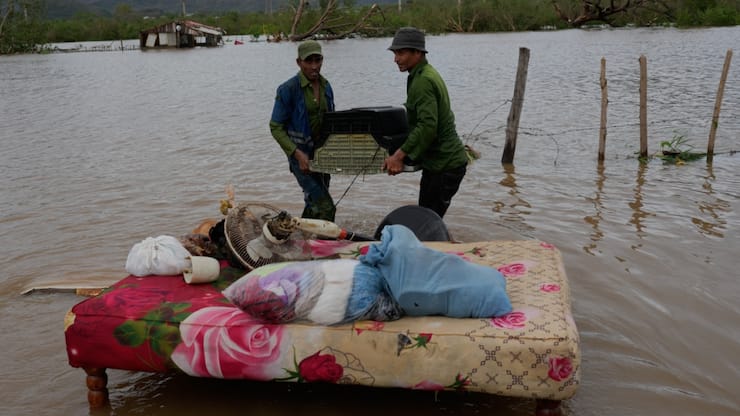 Après le passage de Melissa à Cuba, les Etats-Unis annoncent une aide de 3 millions de francs. Une proposition jugée indigne par le gouvernement cubain. Si les Etats-Unis veulent nous aider, qu'ils lèvent l'embargo pesant depuis 60 ans sur l'île.