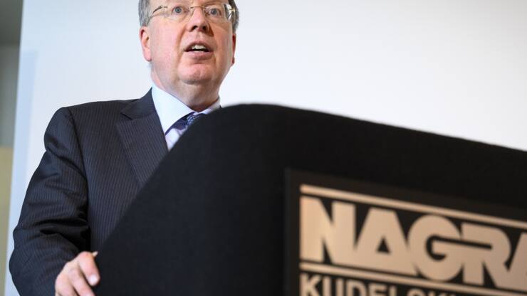 L'histoire de l'enregistreur portable Nagra commence avec un Polonais réfugié, Stefan Kudelski.  Son fils André Kudelski a repris la tête du groupe en 1991. Photo: lors d'une conférence de presse à Cheseaux (VD) en février 2023.