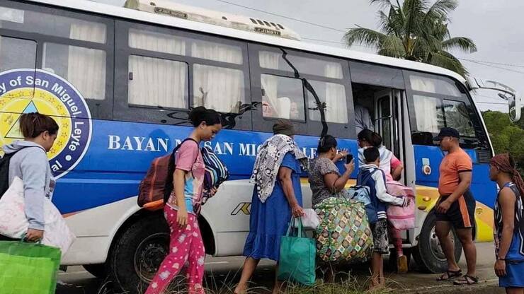 Les autorités philippines ont procédé à des évacuations avant l'arrivée de Kalmaegi.