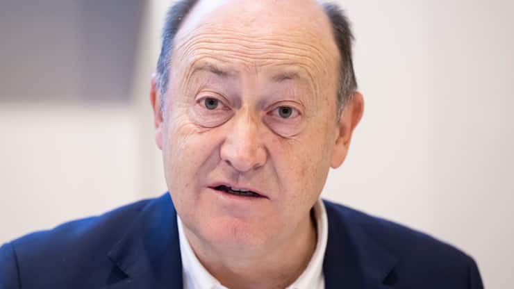 Les trois grandes préoccupations des entreprises sont la bureaucratie, la pénurie de main-d'oeuvre qualifiée et l'aménagement du territoire, a expliqué le vice-président de l'usam Pierre Daniel Senn