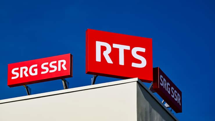 Le peuple se prononcera sur l'initiative SSR, qui veut abaisser la redevance à 200 francs, le 8 mars 2026.