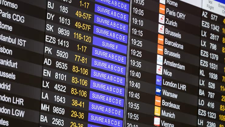 Ses concurrentes Air France-KLM et Lufthansa ont aussi annoncé des bénéfices en baisse au troisième trimestre, pointant également une diminution de la demande de billets vers les Etats-Unis, qui ont pris des mesures pour limiter l'immigration et rendu plus ardue l'obtention de visas.