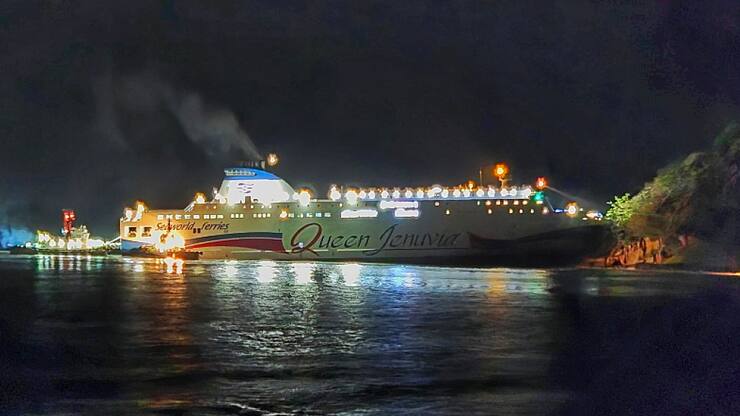 Le ferry s'est échoué mercredi sur l''ile inhabitée de Jok.