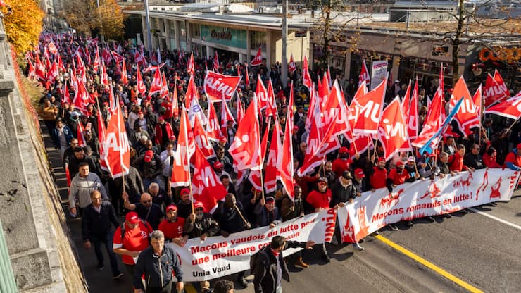 Les maçons ont cette année plusieurs fois investi les rues pour exprimer leur ras-le-bol, comme ici à Lausanne.