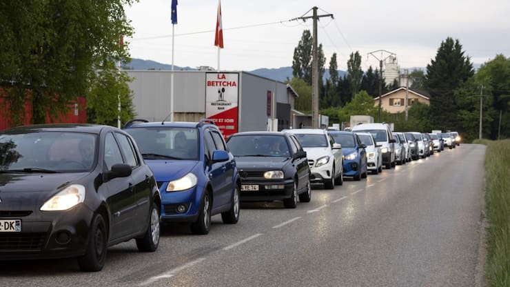 Plusieurs accords transfrontaliers ont été signés jeudi à Genève afin de renforcer les alternatives à la voiture individuelle dans le Grand Genève (image prétexte).