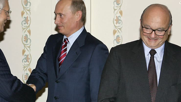 Hans-Jorg Rudloff (à dr.) avait notamment rencontré Vladimir Poutine en octobre 2006. (Photo d'archives).