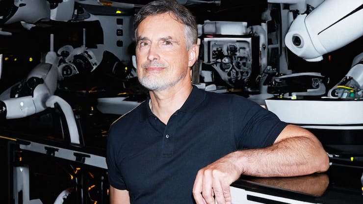 <p>«Les employés de bureau sont beaucoup plus vulnérables que les plombiers.» Le professeur Jürgen Schmidhuber dans son institut IDSIA à Lugano.</p>