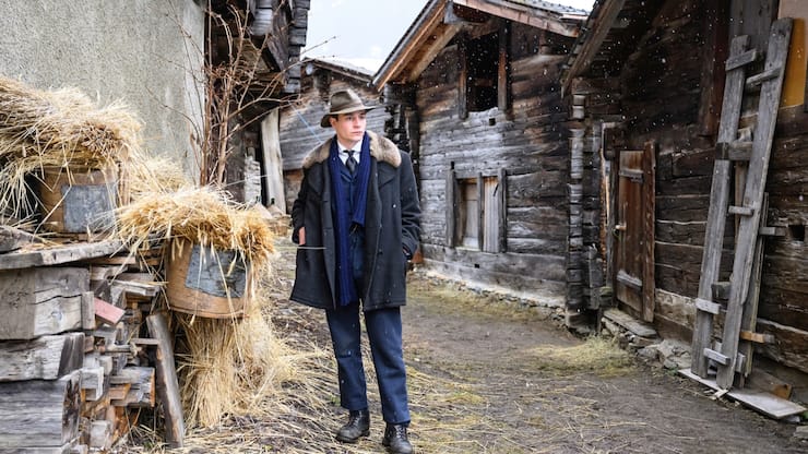 Cyril Metzger, acteur principal de Winter Palace.