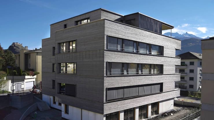 Le projet Sakura, achevé en 2020 à Sion, est un condensé d’innovations. Avec 53 500 kWh/a au total, l’immeuble assure une autoproduction de 71%.