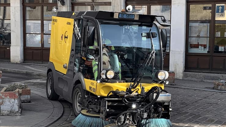 Les véhicules de la ville sont munis de caméras qui traitent les informations en direct pour planifier les zones à nettoyer.